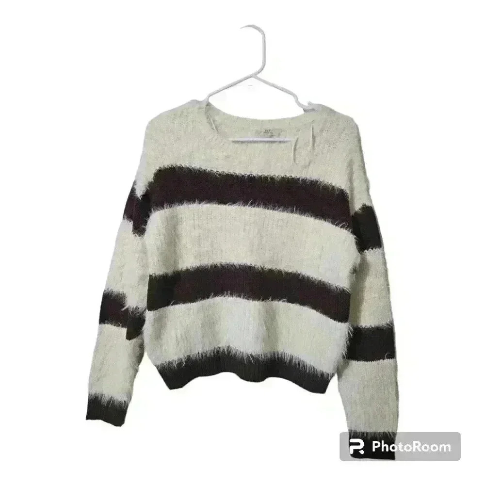 NWOT womens striped sweater!